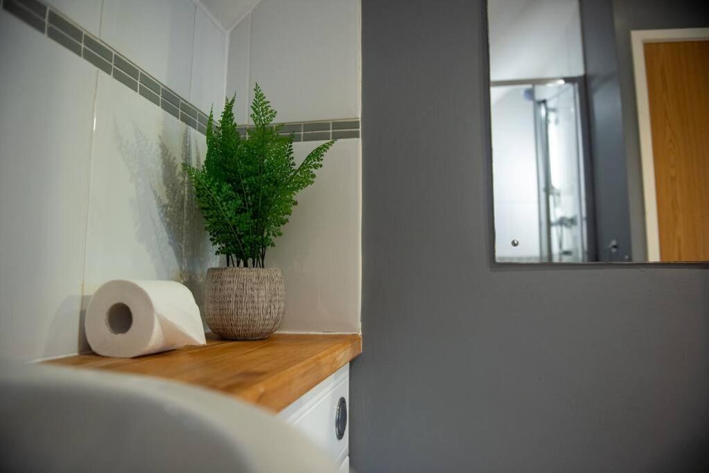 The Nest - Cosy And Quiet 1 Bed Central Lejlighed Buckingham Eksteriør billede